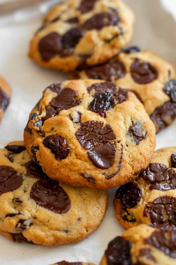 Cherry and Dark Chocolate Cookies - Skandibaking